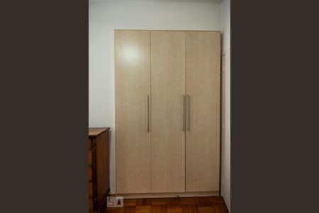 Quarto 1 de apartamento à venda com 2 quartos, 77m² em Copacabana, Rio de Janeiro