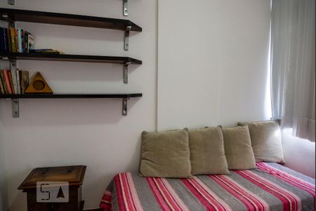 Quarto 1 de apartamento à venda com 2 quartos, 77m² em Copacabana, Rio de Janeiro
