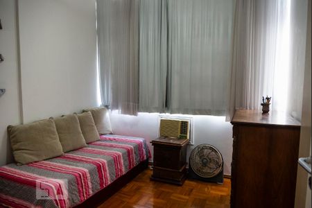 Quarto 1 de apartamento à venda com 2 quartos, 77m² em Copacabana, Rio de Janeiro