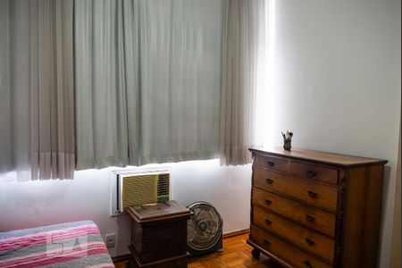 Quarto 1 de apartamento à venda com 2 quartos, 77m² em Copacabana, Rio de Janeiro