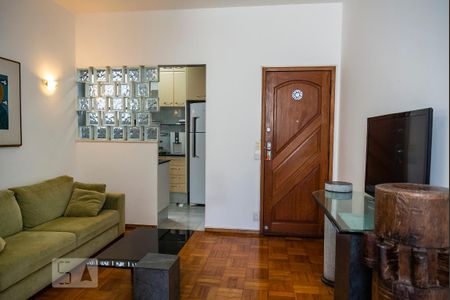 Sala de apartamento à venda com 2 quartos, 77m² em Copacabana, Rio de Janeiro
