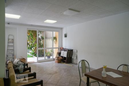 Apartamento à venda com 45m², 1 quarto e sem vagaÁrea comum - Salão de festas