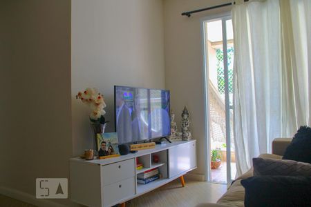 Sala de apartamento para alugar com 3 quartos, 70m² em Jardim Maria Rosa, Taboão da Serra