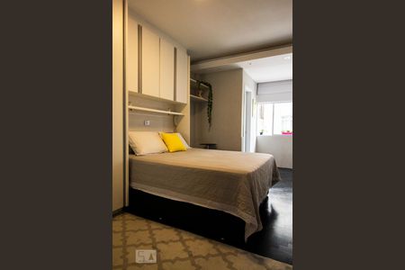 Apartamento à venda com 40m², 1 quarto e sem vagaSala/Quarto