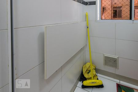 Apartamento para alugar com 62m², 3 quartos e 1 vagaÁrea de Serviço - Mesa retrátil