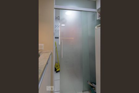 Apartamento para alugar com 62m², 3 quartos e 1 vagaÁrea de Serviço - Porta de vidro