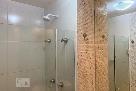 Banheiro  de kitnet/studio para alugar com 1 quarto, 42m² em Melville Empresarial Ii, Barueri