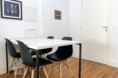 Sala  de kitnet/studio para alugar com 1 quarto, 42m² em Melville Empresarial Ii, Barueri
