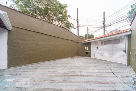 Casa à venda com 180m², 3 quartos e 5 vagasGaragem e Fachada