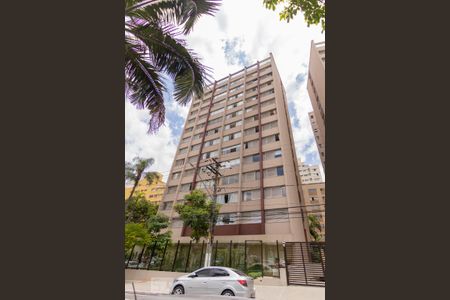 Apartamento para alugar com 116m², 3 quartos e 1 vaga Apartamento para alugar com 116m², 3 quartos e 1 vagaFachada