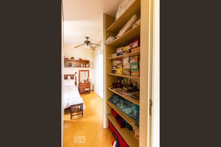 Apartamento para alugar com 116m², 3 quartos e 1 vaga Apartamento para alugar com 116m², 3 quartos e 1 vagaArmário