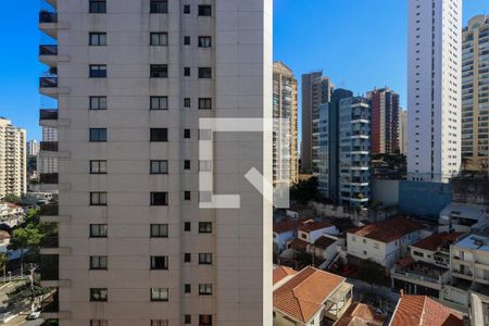 Apartamento à venda com 228m², 4 quartos e 3 vagas Apartamento à venda com 228m², 4 quartos e 3 vagasVista da Suíte 2