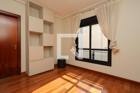 Apartamento à venda com 228m², 4 quartos e 3 vagas Apartamento à venda com 228m², 4 quartos e 3 vagasSuíte 1