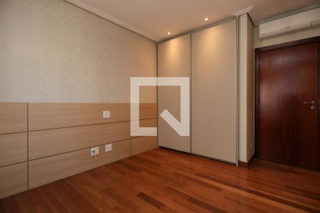 Apartamento à venda com 228m², 4 quartos e 3 vagas Apartamento à venda com 228m², 4 quartos e 3 vagasSuíte 3Suíte 3