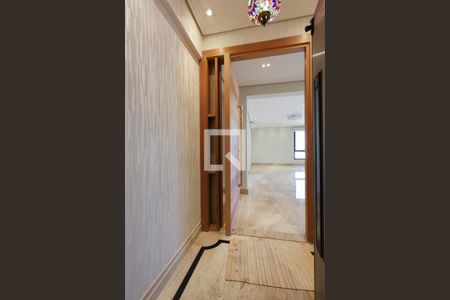 Apartamento à venda com 228m², 4 quartos e 3 vagas Apartamento à venda com 228m², 4 quartos e 3 vagasHall exclusivo