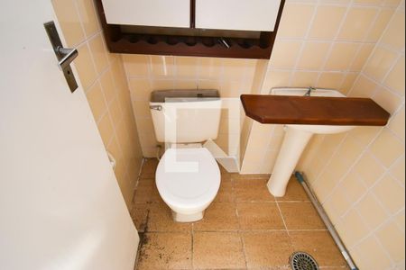 Banheiro 2 de apartamento para alugar com 3 quartos, 56m² em Vila Cachoeira, São Paulo