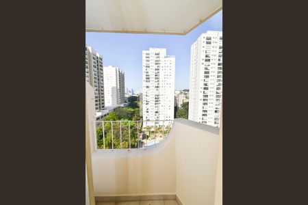Sacada da Sala de apartamento para alugar com 3 quartos, 56m² em Vila Cachoeira, São Paulo