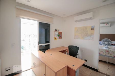 Apartamento à venda com 250m², 3 quartos e 4 vagasescritorio