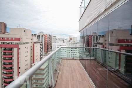 Apartamento à venda com 250m², 3 quartos e 4 vagasvaranda