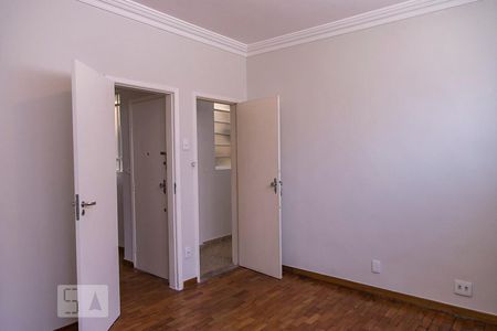 Sala de apartamento à venda com 3 quartos, 85m² em Alto Barroca, Belo Horizonte