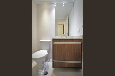 Banheiro da suíte 1 de apartamento para alugar com 2 quartos, 80m² em Vila Andrade, São Paulo