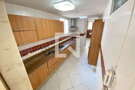 Apartamento para alugar com 160m², 4 quartos e 1 vagaCozinha