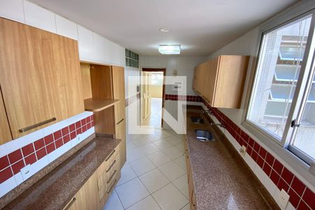 Apartamento para alugar com 160m², 4 quartos e 1 vagaCozinha