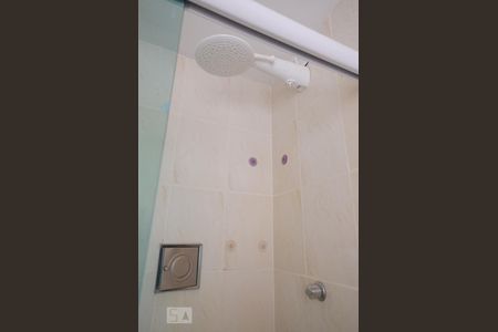 Apartamento à venda com 80m², 2 quartos e 1 vaga Apartamento à venda com 80m², 2 quartos e 1 vagaBanheiro