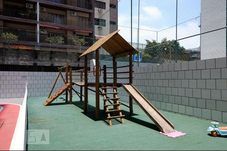 Apartamento à venda com 80m², 2 quartos e 1 vaga Apartamento à venda com 80m², 2 quartos e 1 vagaÁrea Comum - Playground