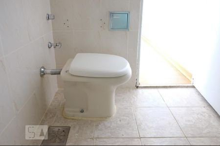 Apartamento à venda com 80m², 2 quartos e 1 vaga Apartamento à venda com 80m², 2 quartos e 1 vagaBanheiro