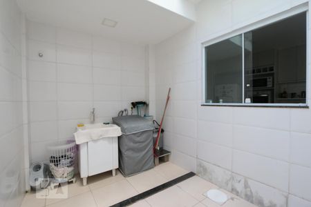 Casa de condomínio à venda com 220m², 3 quartos e 1 vagaDetalhe da area de serviço