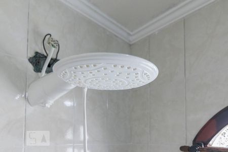 Casa para alugar com 260m², 3 quartos e 6 vagas Casa para alugar com 260m², 3 quartos e 6 vagasChuveiro