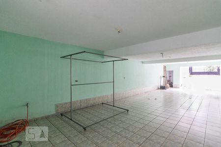 Casa para alugar com 260m², 3 quartos e 6 vagas Casa para alugar com 260m², 3 quartos e 6 vagasGaragem