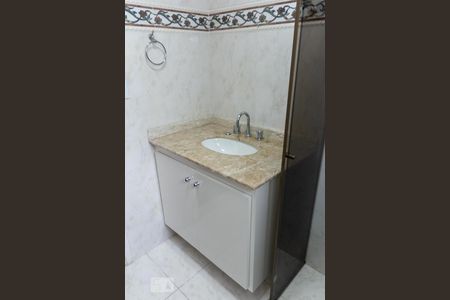 Apartamento para alugar com 168m², 5 quartos e 2 vagasBanheiro