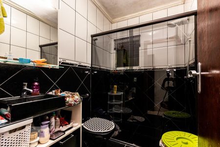 Apartamento à venda com 210m², 3 quartos e 4 vagasBanheiro quarto 1