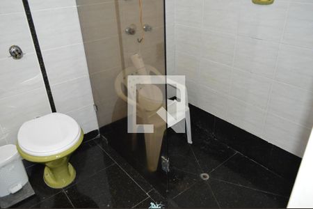 Casa para alugar com 650m², 6 quartos e 6 vagasBanheiro a suíte 1