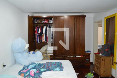 Casa para alugar com 650m², 6 quartos e 6 vagasSuíte 4