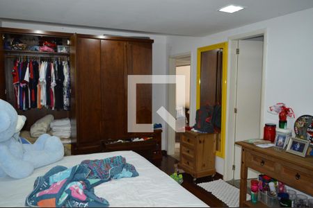 Casa para alugar com 650m², 6 quartos e 6 vagasSuíte 4