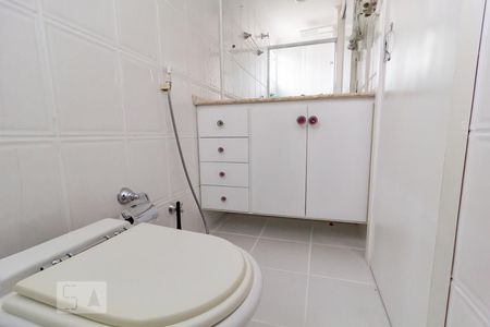 Banheiro de apartamento à venda com 1 quarto, 40m² em Jardim Novo Santo Amaro, São Paulo