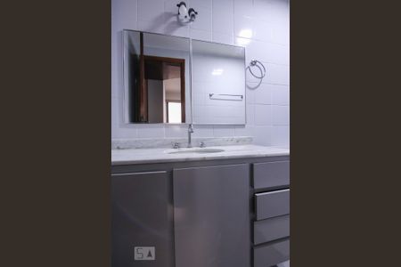 Apartamento para alugar com 77m², 2 quartos e 2 vagas Apartamento para alugar com 77m², 2 quartos e 2 vagasBanheiro Suíte