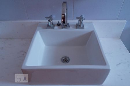 Apartamento à venda com 150m², 3 quartos e 3 vagasBanheiro da Suíte 1 - Pia