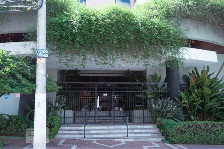 Apartamento à venda com 150m², 3 quartos e 3 vagasFachada