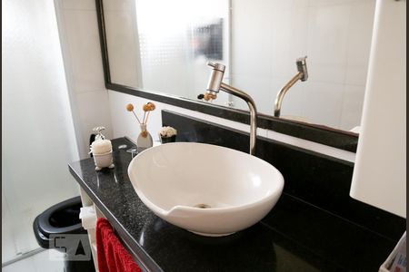 Apartamento à venda com 76m², 2 quartos e 1 vagaBanheiro