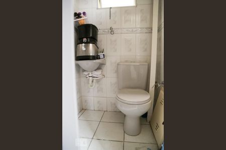 Apartamento à venda com 76m², 2 quartos e 1 vagaBanheiro de Serviço