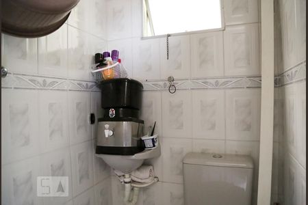 Apartamento à venda com 76m², 2 quartos e 1 vagaBanheiro de Serviço