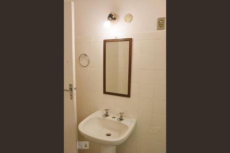 Apartamento para alugar com 80m², 3 quartos e sem vaga Apartamento para alugar com 80m², 3 quartos e sem vagaBanheiro Social