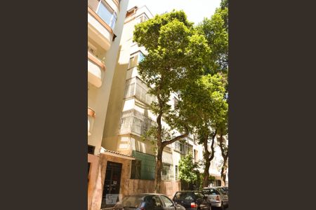 Apartamento para alugar com 80m², 3 quartos e sem vaga Apartamento para alugar com 80m², 3 quartos e sem vagaFachada