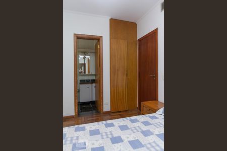 Apartamento à venda com 180m², 4 quartos e 3 vagasQuarto suíte 2 - Banheiro e closet