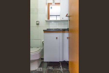 Apartamento à venda com 180m², 4 quartos e 3 vagasBanheiro Suíte 2 - Armário