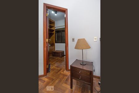Apartamento à venda com 180m², 4 quartos e 3 vagasEntrada do closet